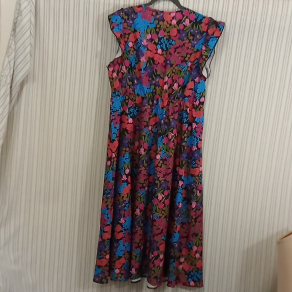 SHEIN  Multi Color Floral Maxi Dress  OXL - Picture 6 of 7